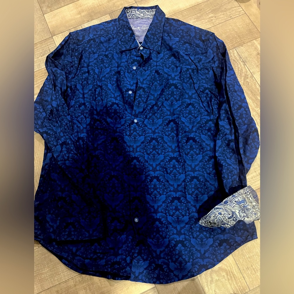 Men’s Robert Graham shirt